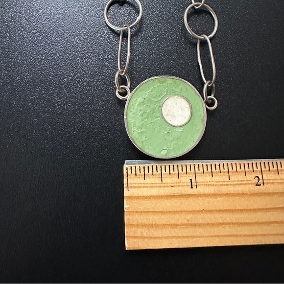 Handmade & Signed Sterling Silver Large Green & White Circle Necklace Vintage - Picture 6 of 14
